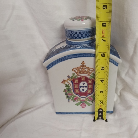 Vintage  Oriental Accents Porcelain Handpainted Decanter  Tea Caddy 8.25"×6 - Picture 7 of 8